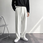 Pantaloni uomo con pince e gamba dritta