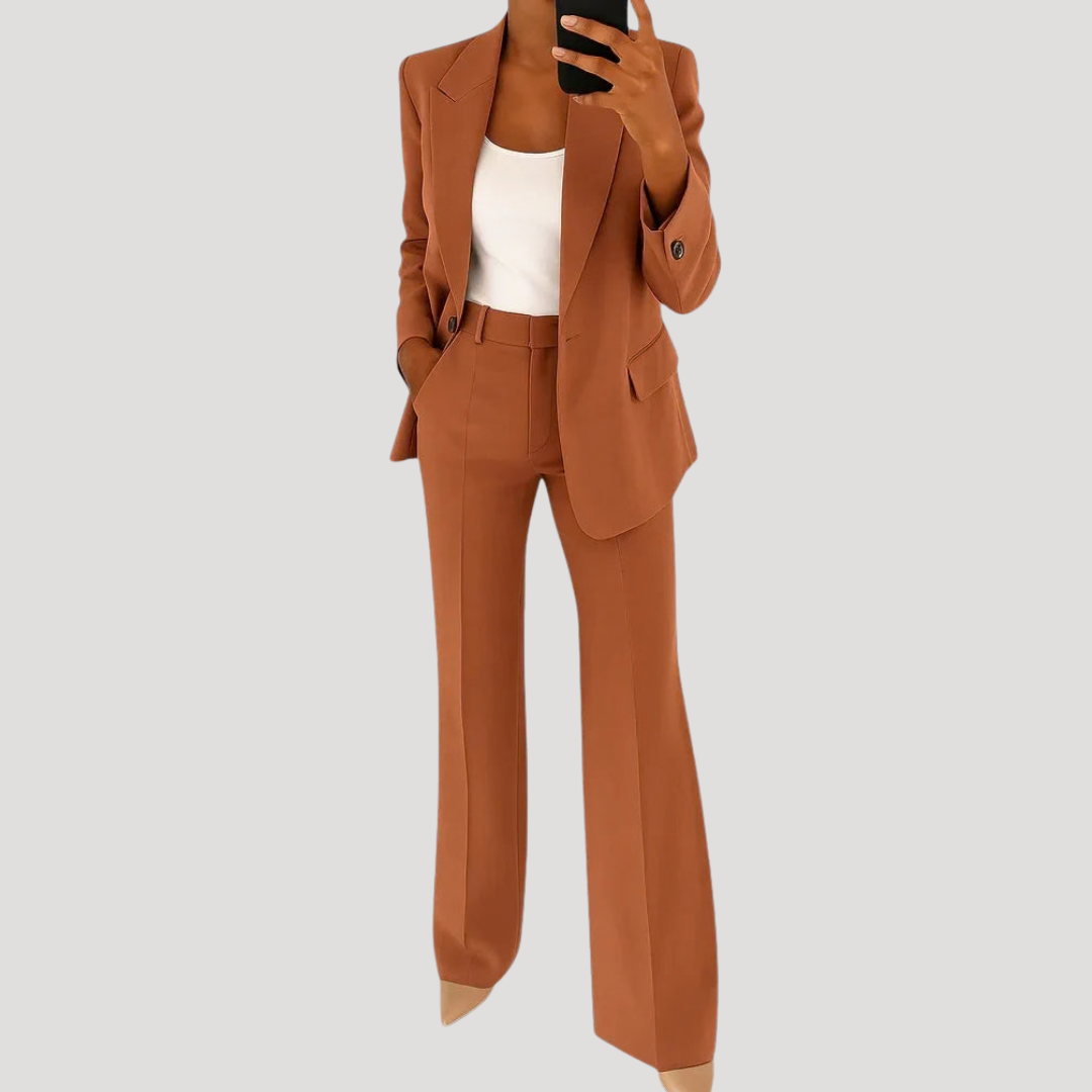 Completo giacca e pantaloni da donna