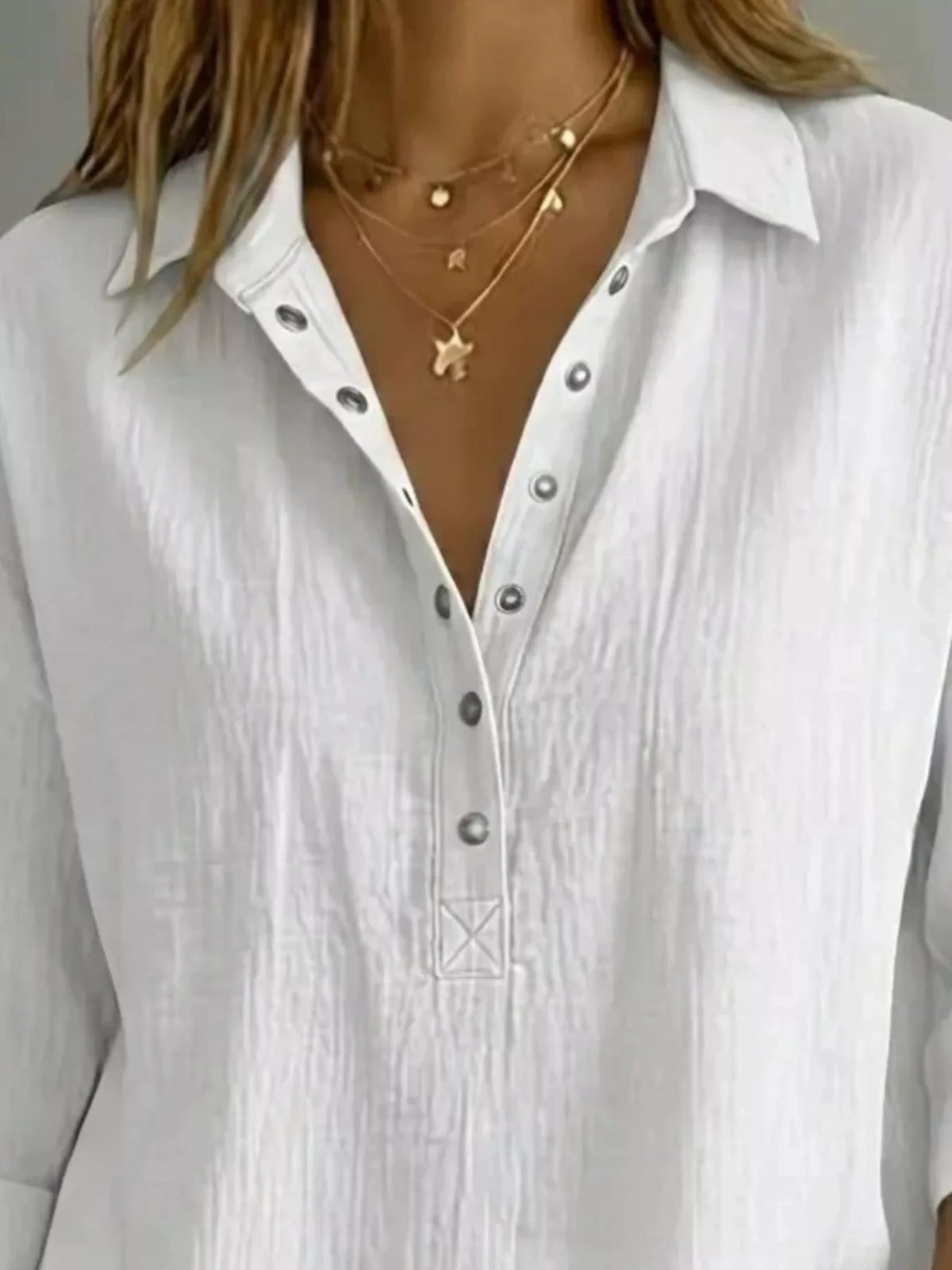 Blusa donna con abbottonatura e maniche 3/4