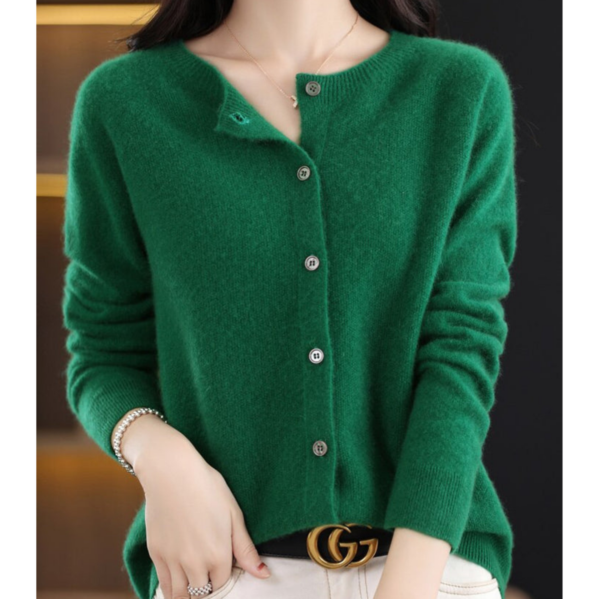 Cardigan da donna in maglia con bottoni