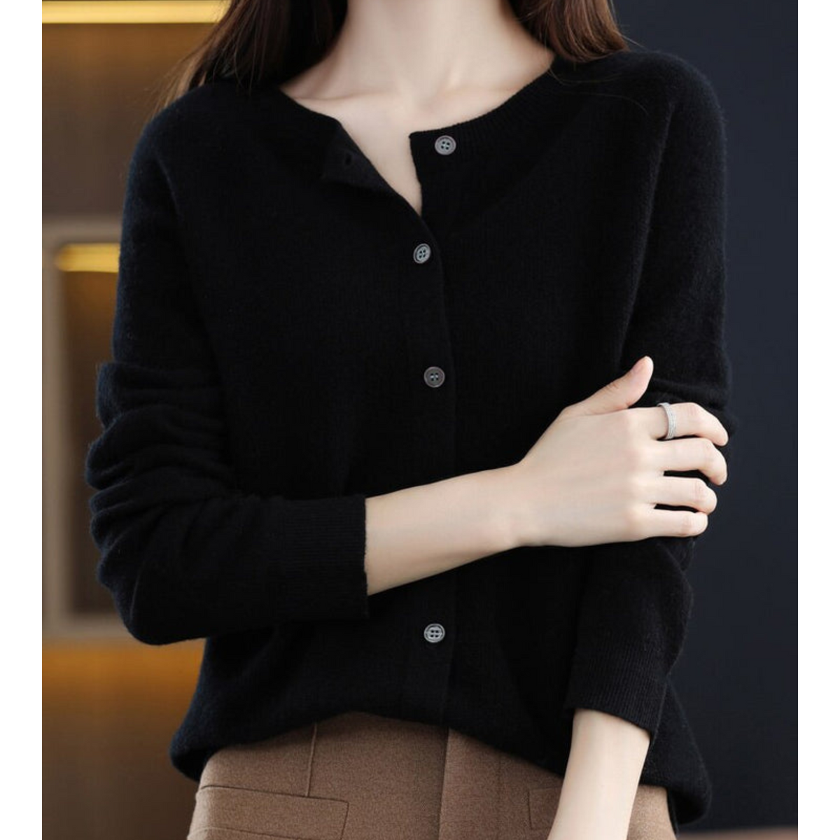 Cardigan da donna in maglia con bottoni