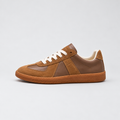 Sneaker uomo con tomaia a due finiture e suola piatta