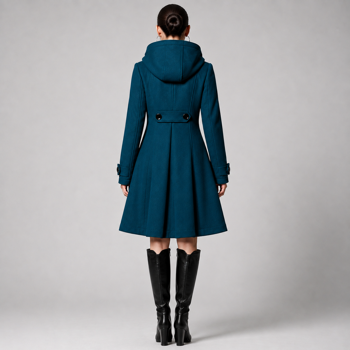 Cappotto donna invernale con cappuccio e bottoni