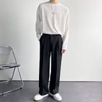 Pantaloni uomo con pince e gamba dritta