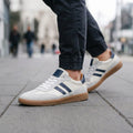 Sneaker uomo retrò con strisce a contrasto