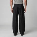 Pantaloni uomo con pince e gamba ampia