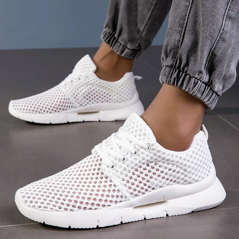Sneaker uomo in mesh con suola flessibile