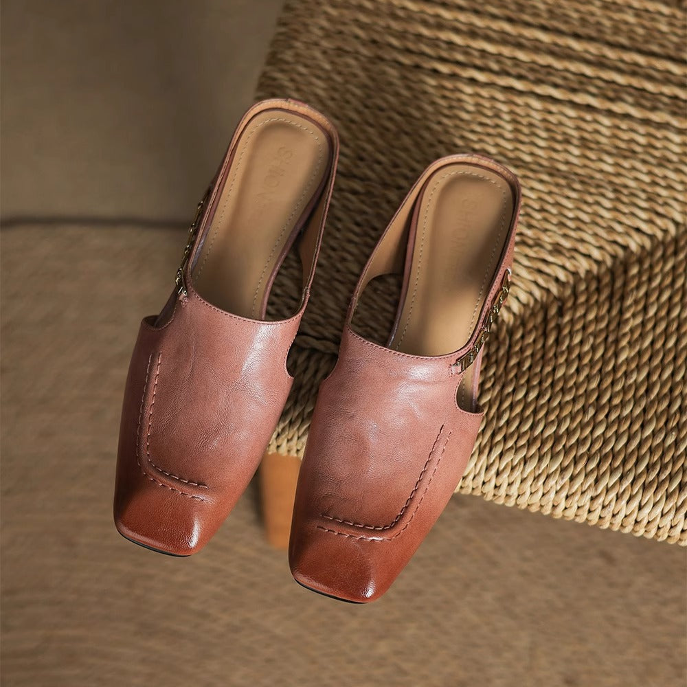 Mules donna con catena decorativa