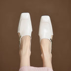 Mules donna con catena decorativa