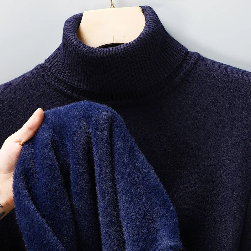 Dolcevita uomo in maglia fine con bordi a costine