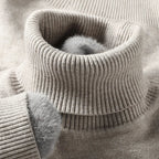 Dolcevita uomo in maglia fine con bordi a costine