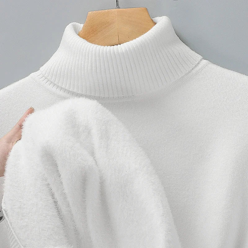 Dolcevita uomo in maglia fine con bordi a costine