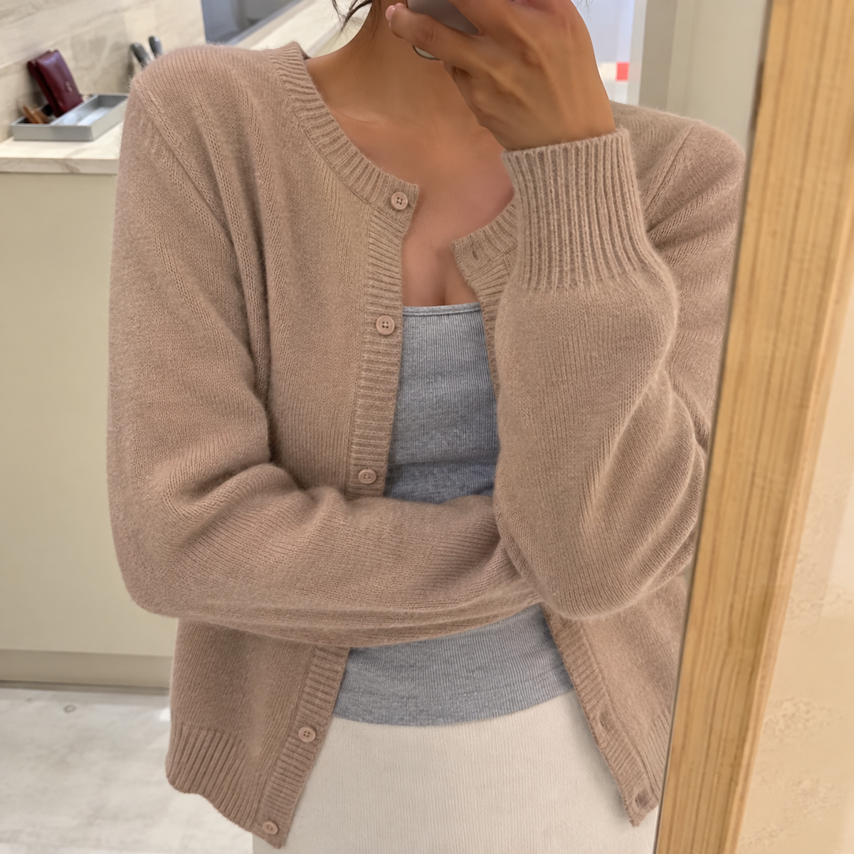 Cardigan donna in maglia con scollo rotondo
