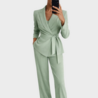 Tailleur donna con cintura e pantaloni ampi