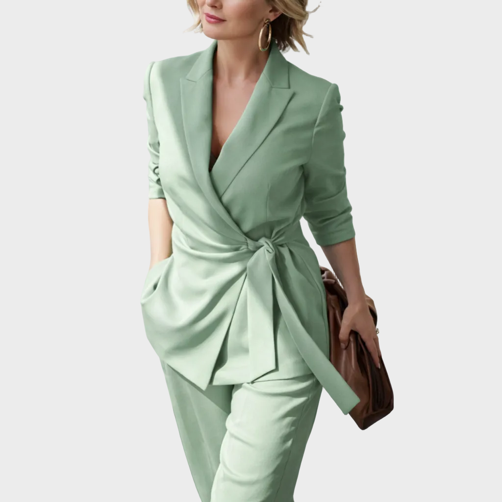 Tailleur donna con cintura e pantaloni ampi