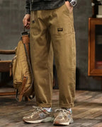 Pantaloni cargo uomo con pince e tasche laterali