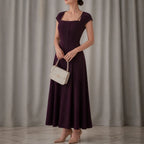 Abito midi donna con scollo quadrato