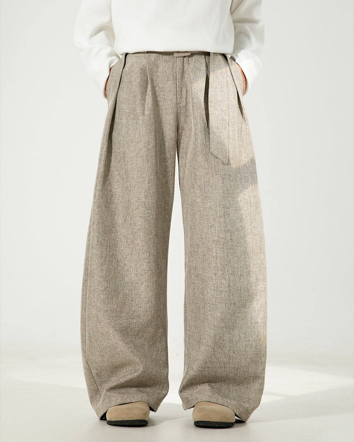 Pantaloni donna invernali ampi con pince