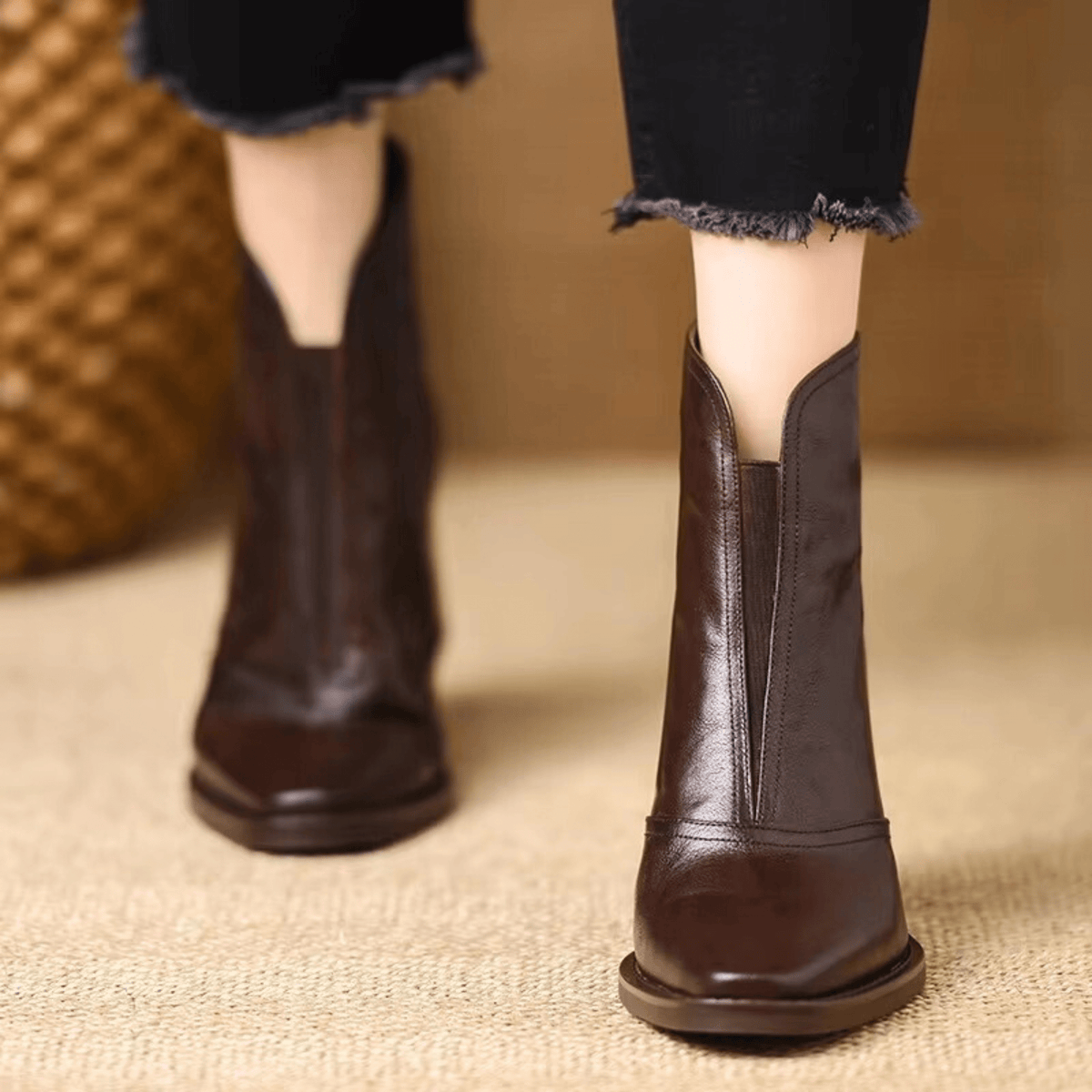 Stivaletti donna con tacco a blocco e zip laterale